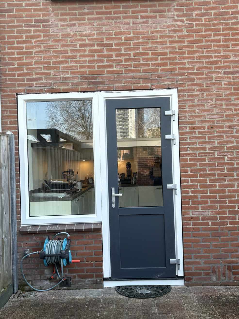 kunststof-achterdeur-en-kozijn-apeldoorn-10